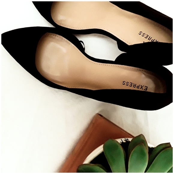 Express Shoes - Express sued heels 🎉Final Price🎉